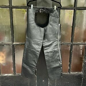 Universal Riders Leather Chaps Size Large